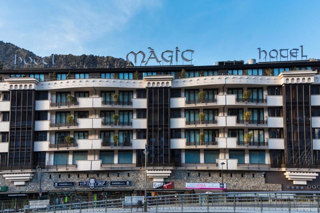 Отель Magic Andorra 4*